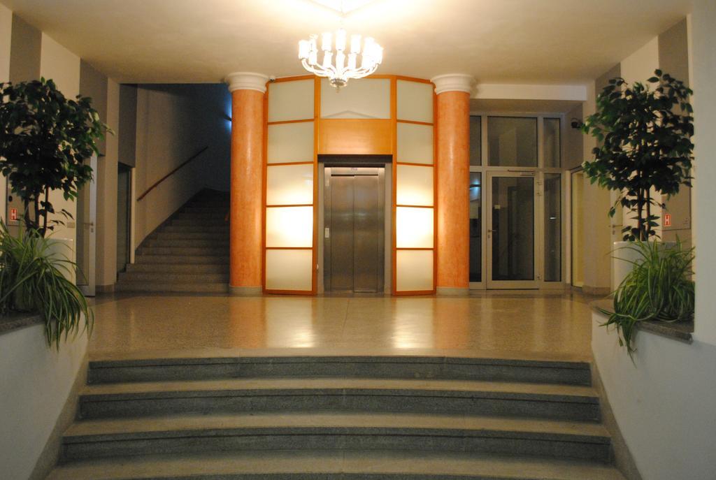 Apartment Centrum + Parking Olomouc Exteriör bild